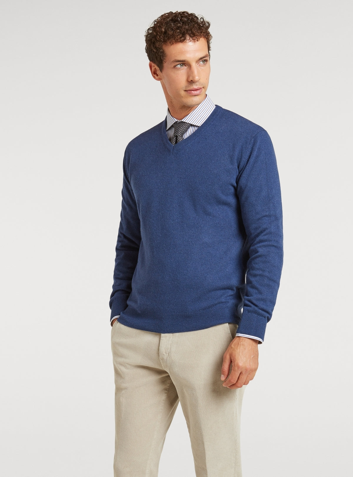 Maglia scollo a V in lana e cashmere.-0