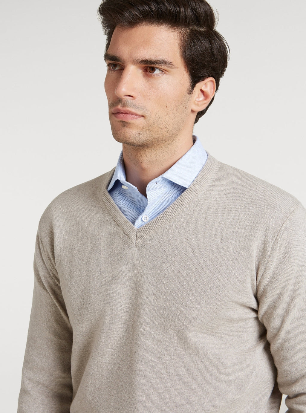 Maglia scollo a V in lana e cashmere.-3