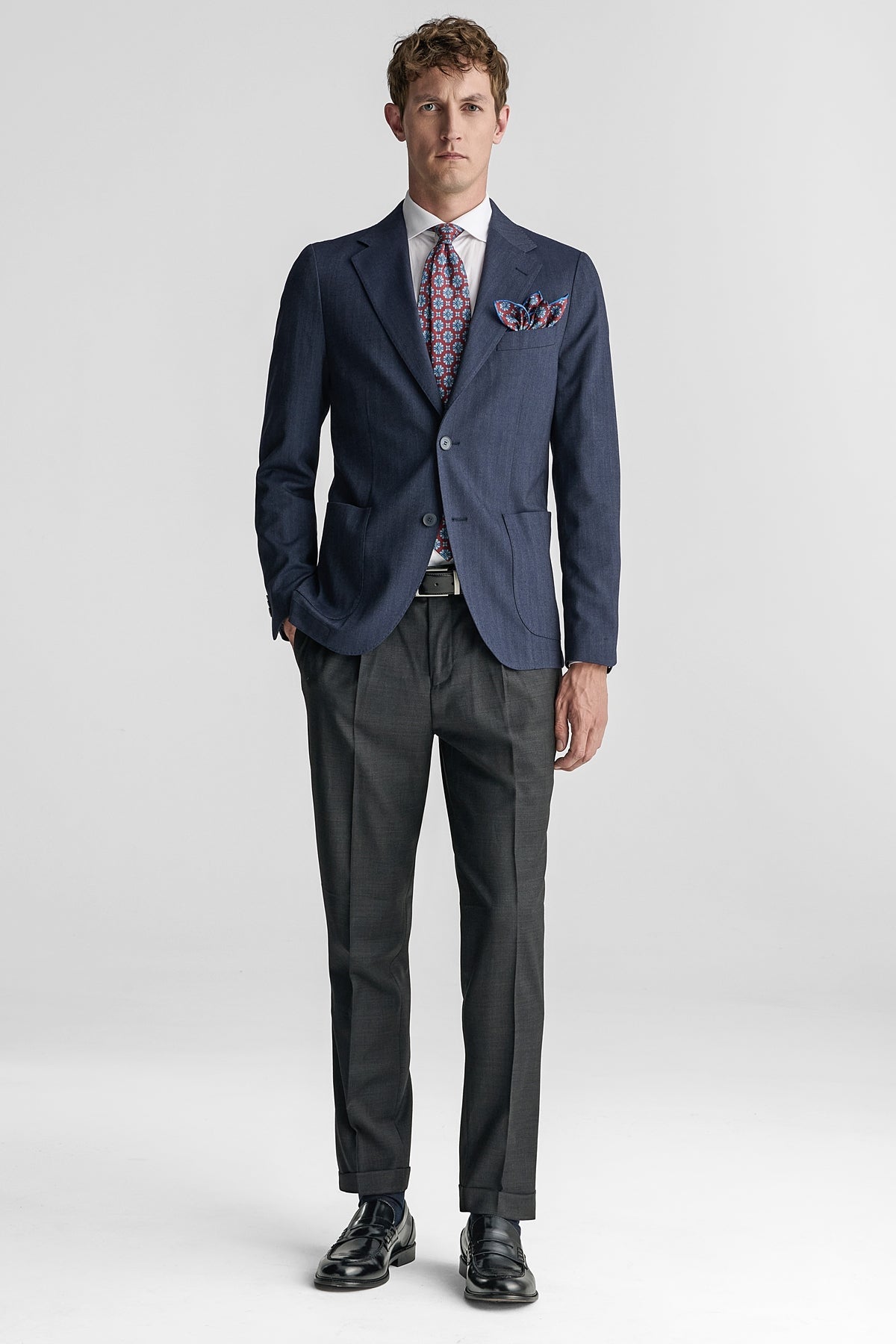 Pantalone classico con pences in misto lana stretch-3