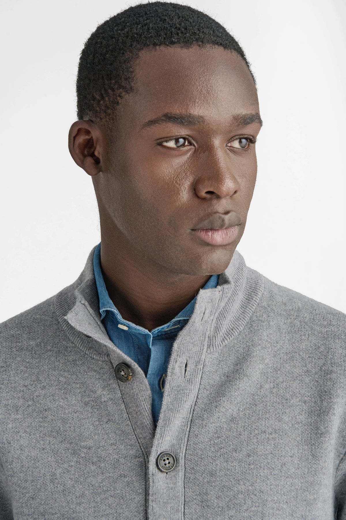Cardigan con bottoni in lana e cashmere-2