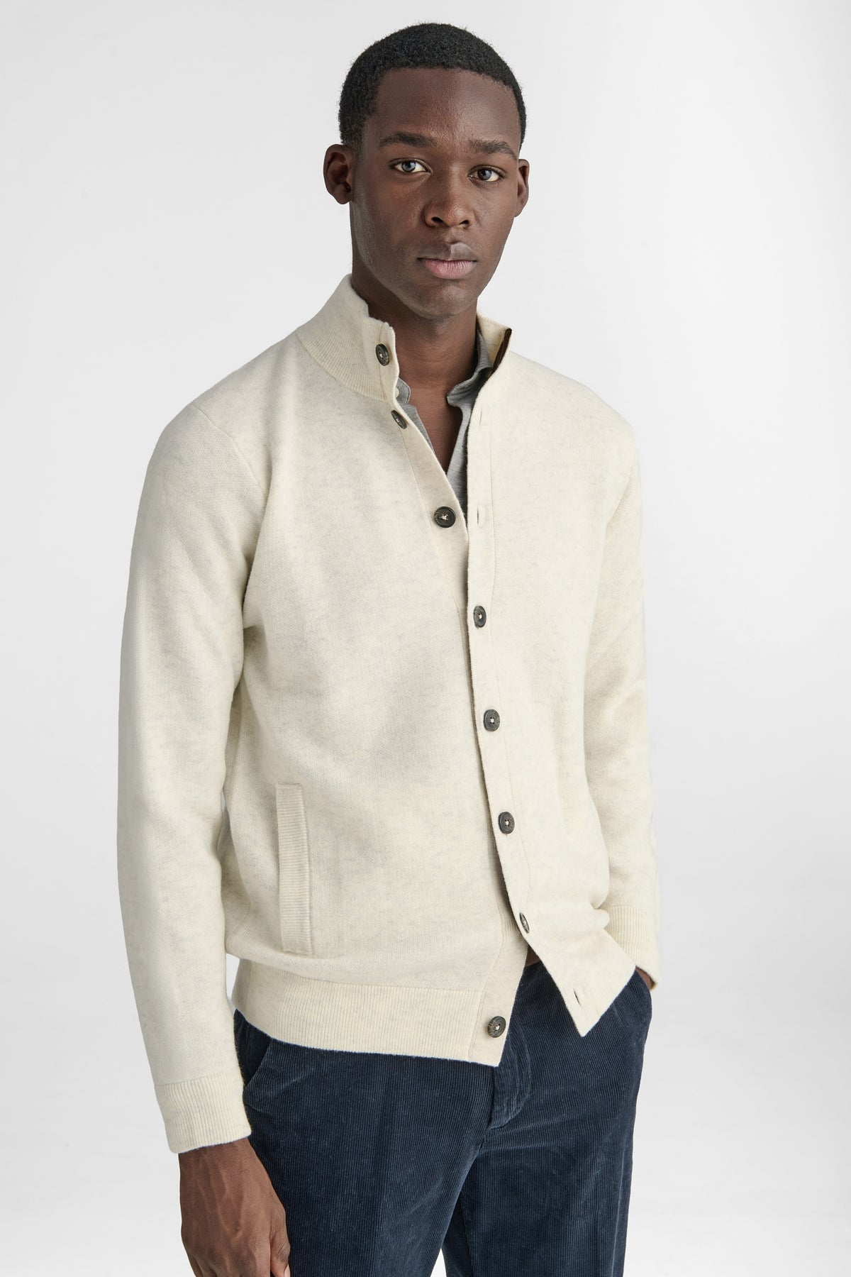 Cardigan con bottoni in lana e cashmere-0