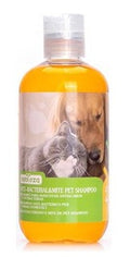 SHAMPOO CANI & GATTI ANTIBATTERICO & ANTIACARO 250 ML.