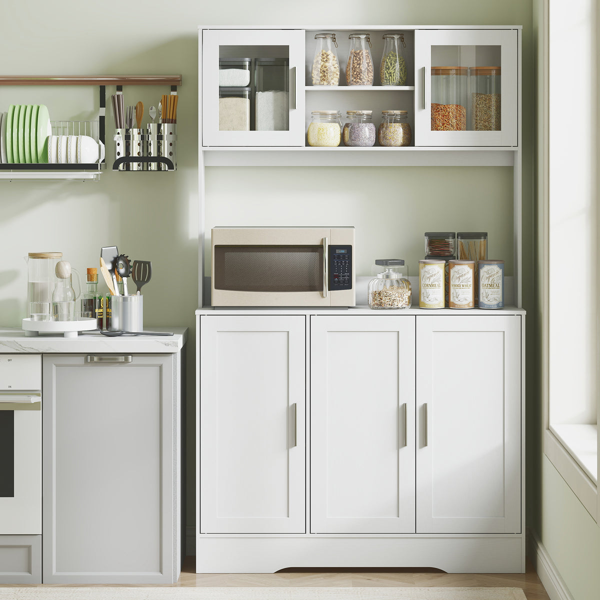 Armoire de cuisine scandinave avec placards, compartiments ouverts, portes vitrées et plan de travail, blanc-9