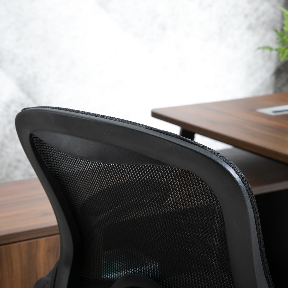 Chaise bureau ergonomique, fauteuil de bureau avec repose-pieds, chaise de dessin à dossier en maille, hauteur réglable, accoudoirs, assise rembourrée et pivotante 360°, noir-8
