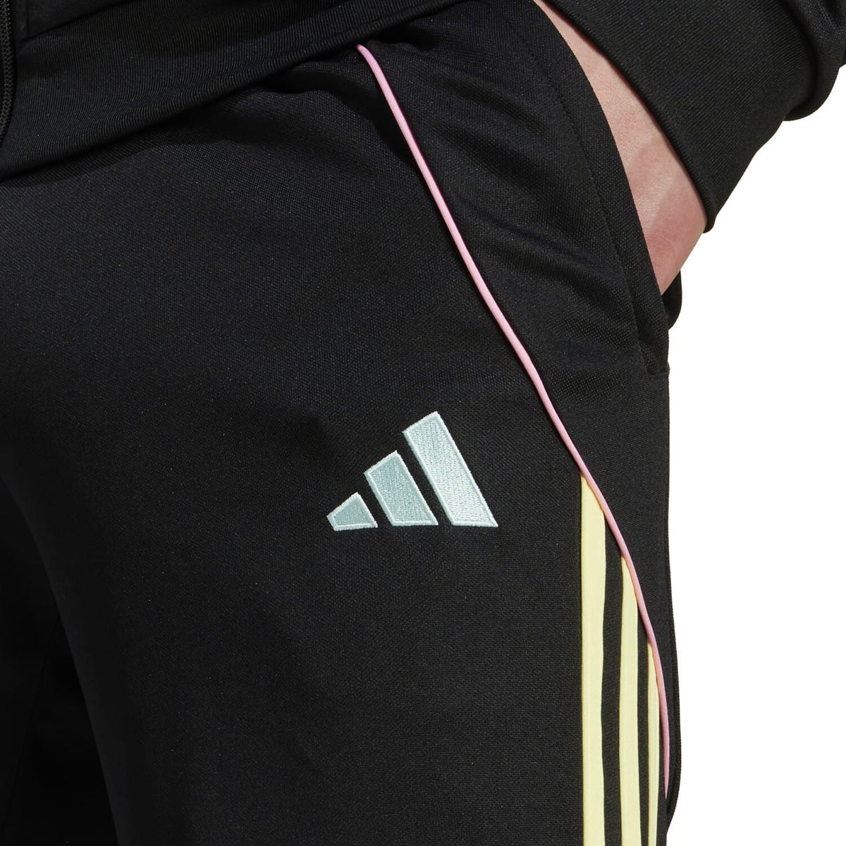 Juventus black training presentation bench tracksuit 2025/26 - Adidas-4