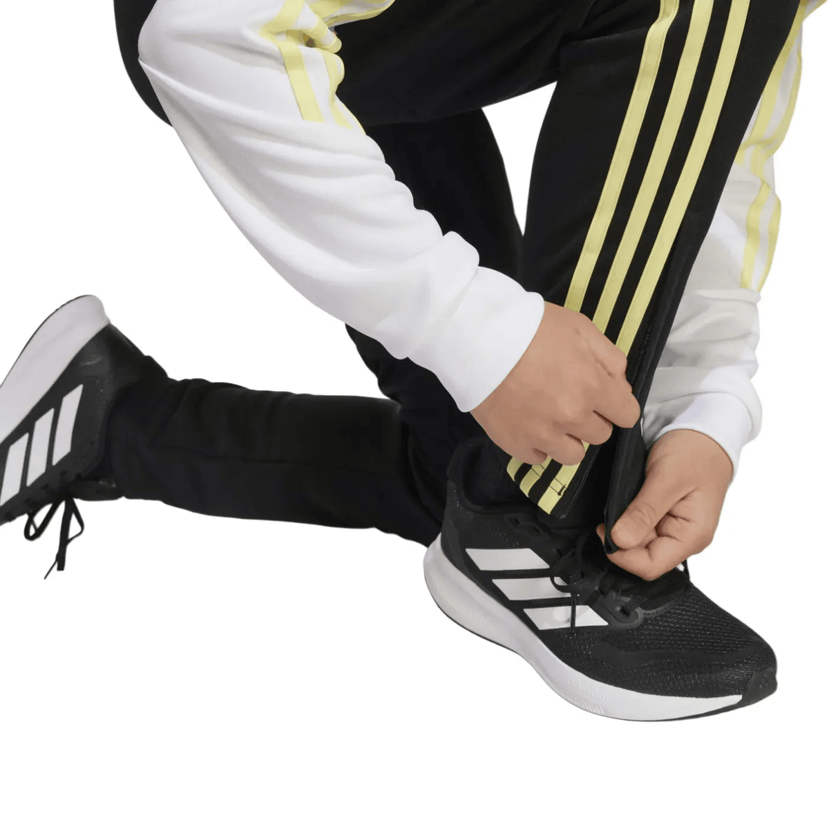 Kids - Juventus training presentation bench tracksuit 2025/26 - Adidas-4