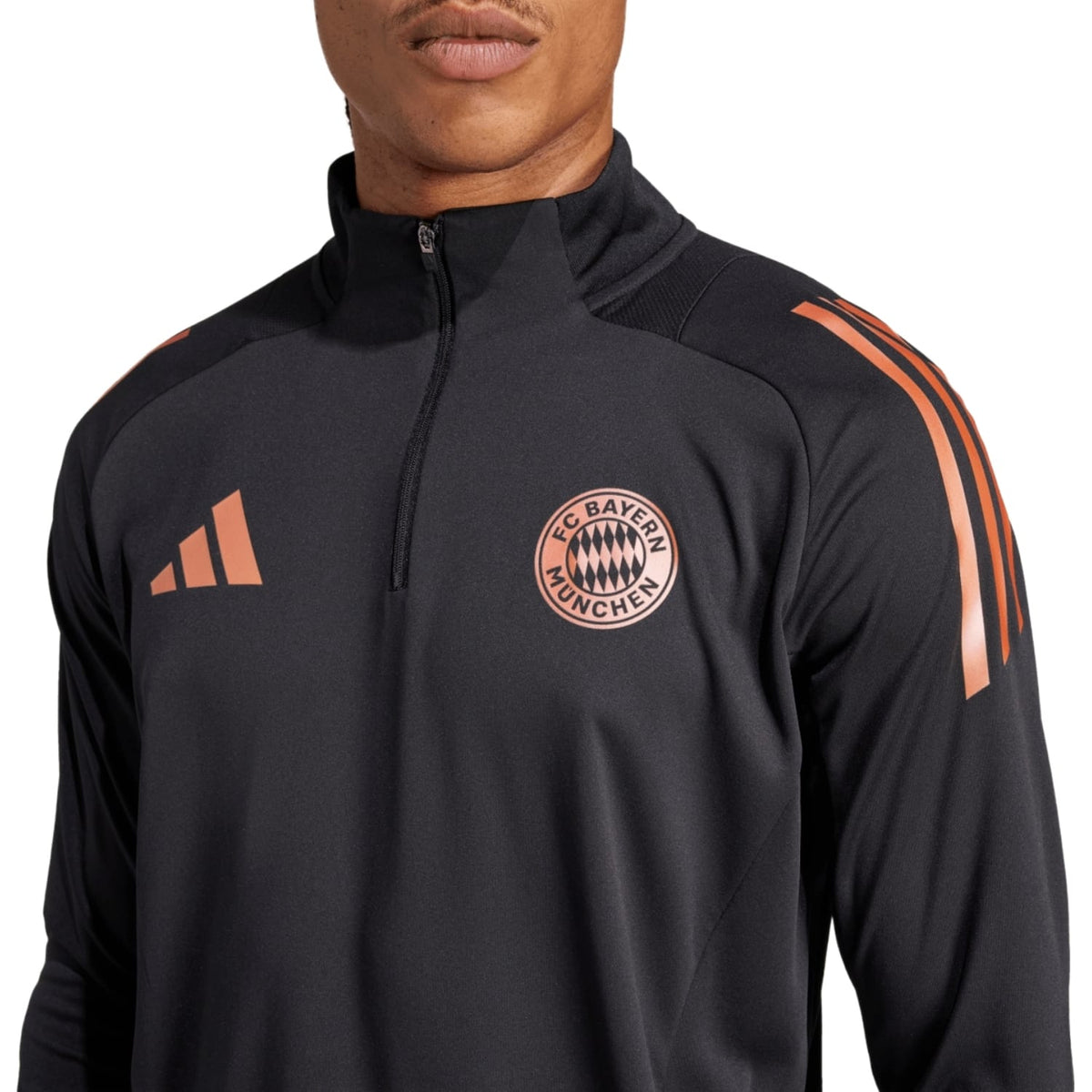 Bayern Munich black training technical Soccer tracksuit 2025 - Adidas-1