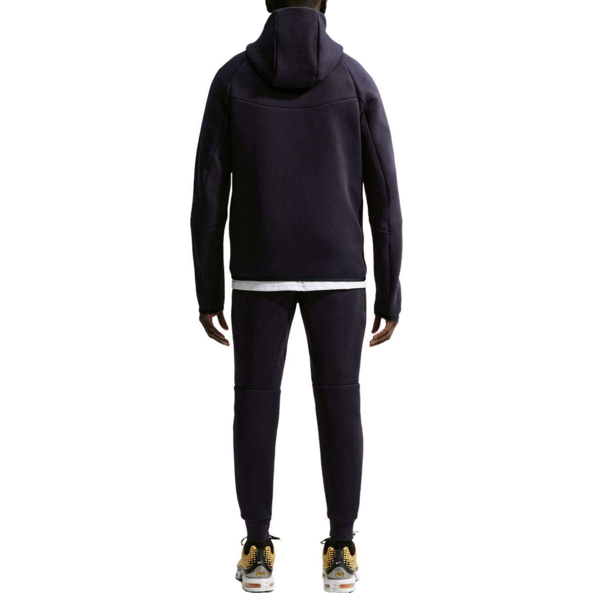Chelsea black Tech Fleece presentation tracksuit 2026/27 - Nike-4