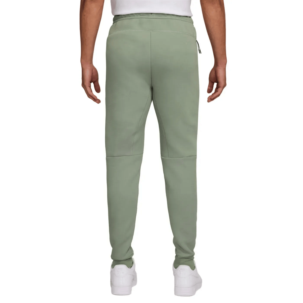 Chelsea FC Tech Fleece presentation pants 2025/26 - Nike-1