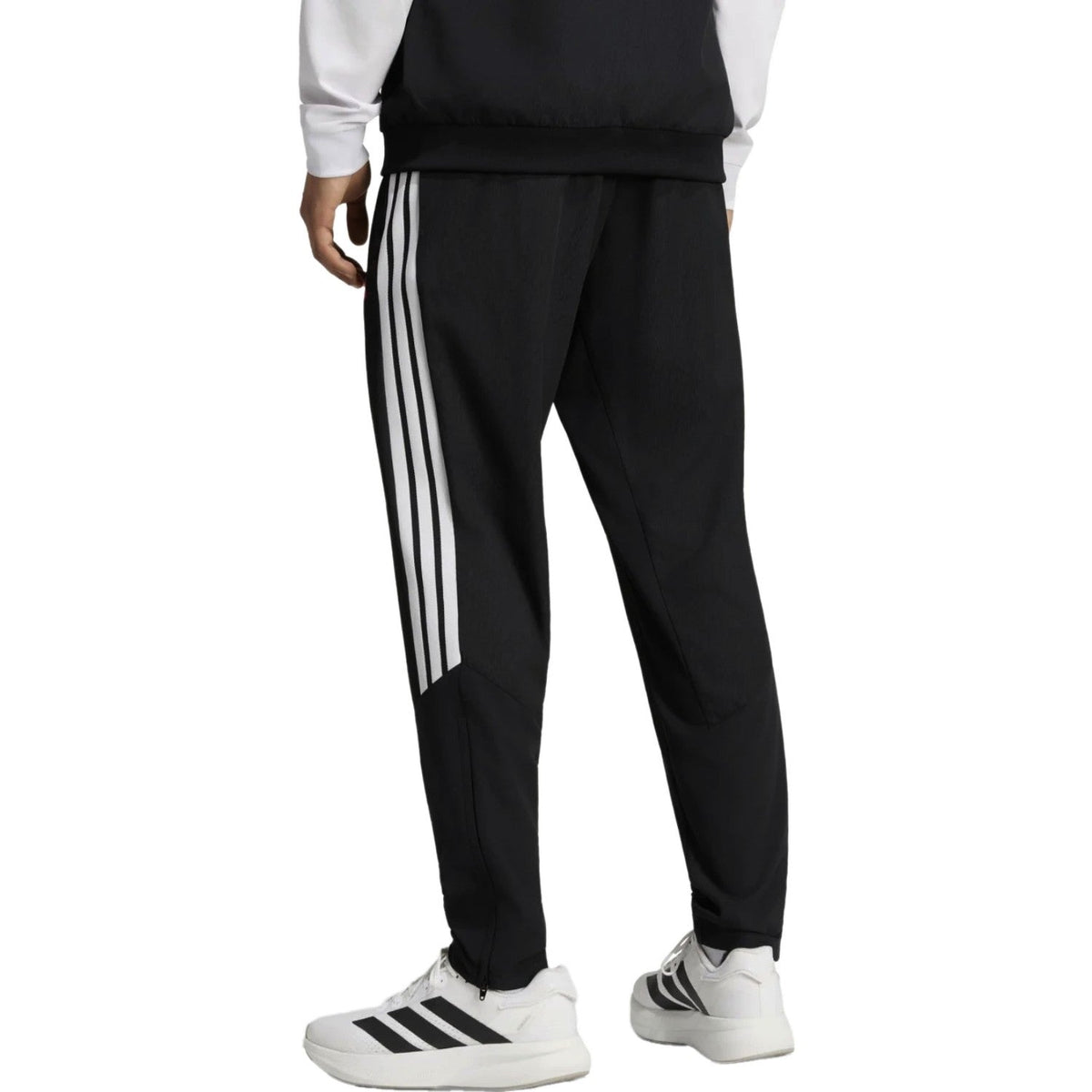 Liverpool FC presentation Soccer tracksuit 2026/27 - Adidas-4