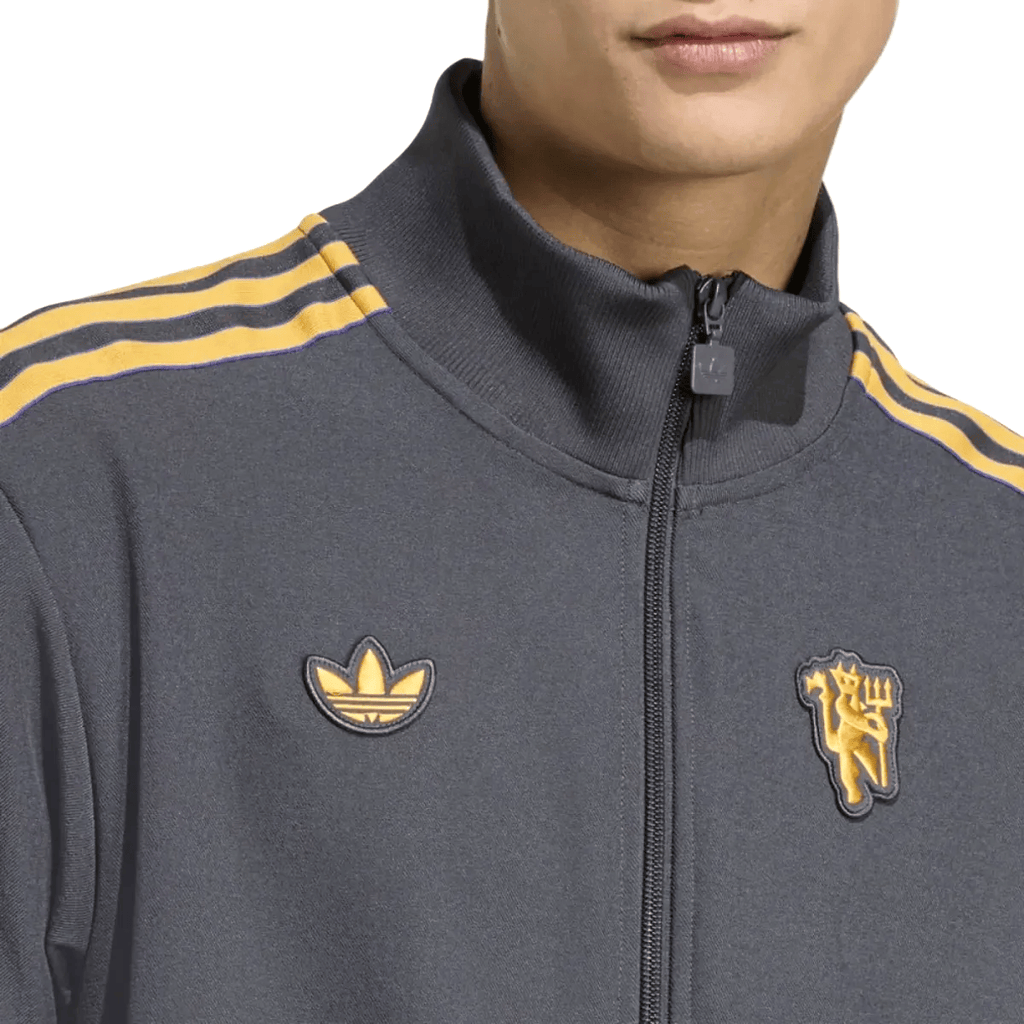 Manchester United Originals casual presentation tracksuit 2025/26 - Adidas-2