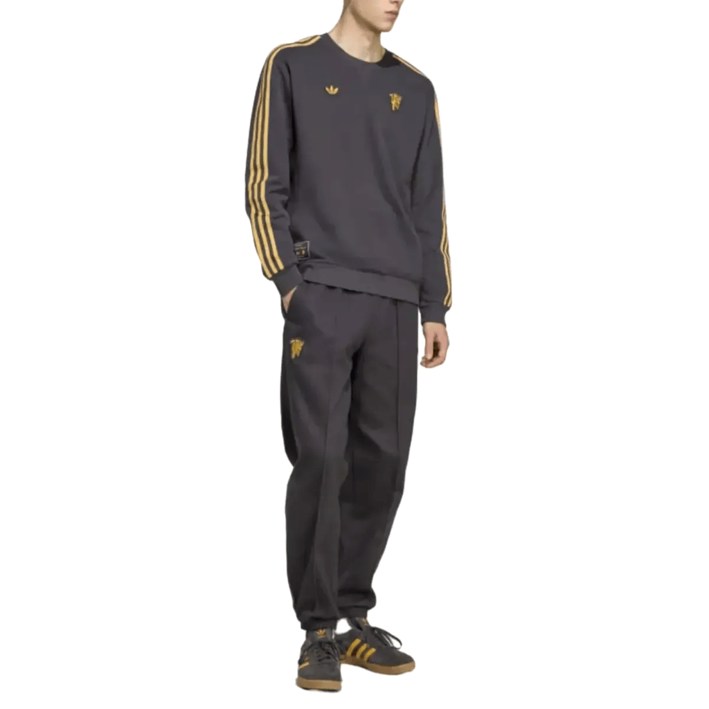 Manchester United Originals casual presentation sweat tracksuit 2025/26 - Adidas-3