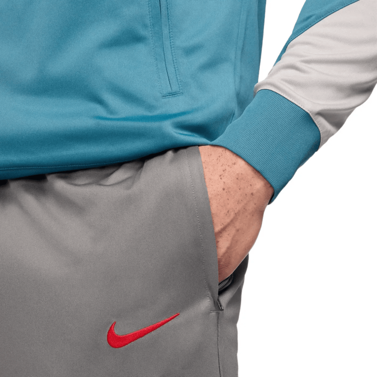 Atletico Madrid training presentation Soccer tracksuit 2024/25 - Nike-3
