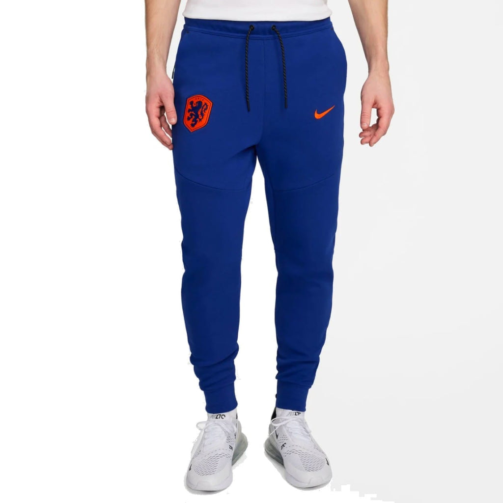 Netherlands Tech fleece presentation soccer tracksuit 2024/25 - Nike-2