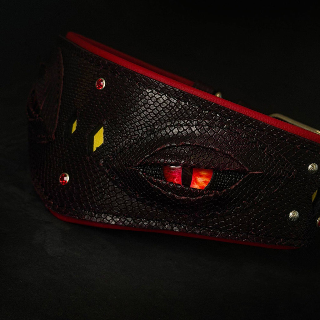 The Blood Dragon Collar-1