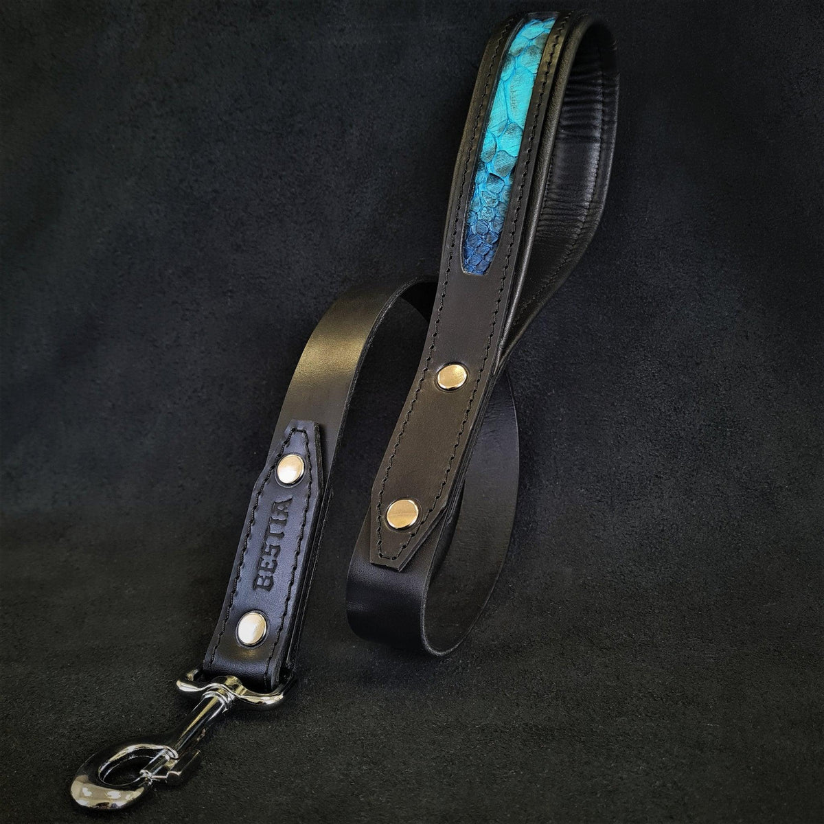 The ''Morelia Python'' leash-2